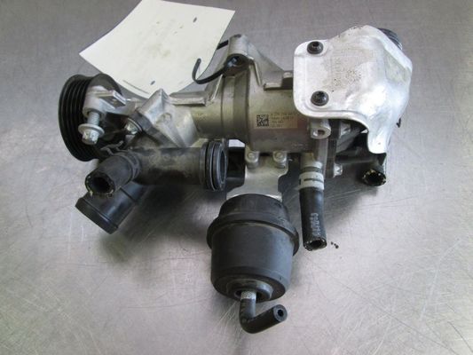 2702000601 エンジン部品 水ポンプ