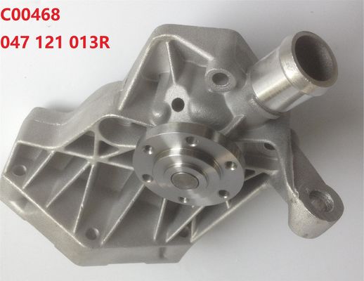 047121013R エンジン部品 水ポンプ