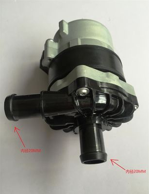 4F0965567 エンジン部品 水ポンプ