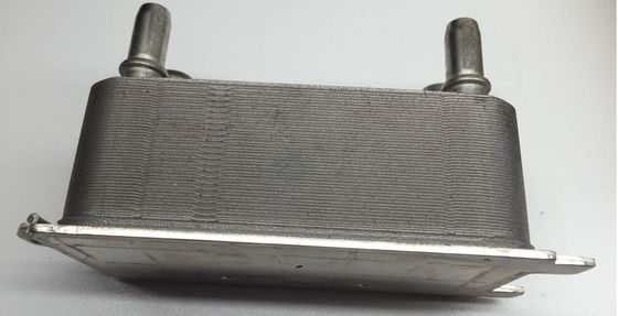 LR036354 エンジン部品 オイルクーラー
