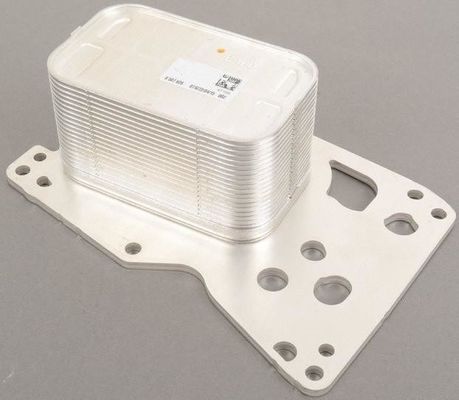 11428507626 エンジン部品 BMW オイルクーラー