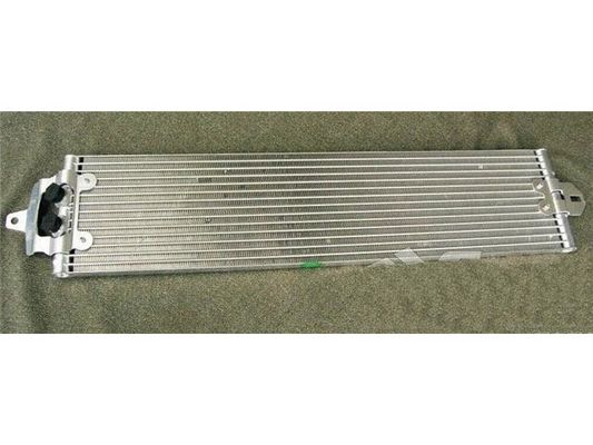 7L0317021 エンジン部品 ギアオイルクーラー