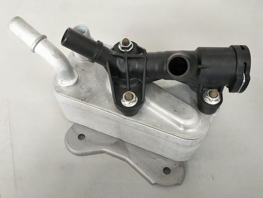 17217800408 エンジン部品 BMW オイルクーラー