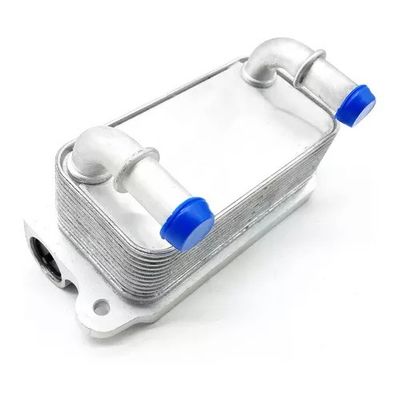 LR049900 エンジン部品 オイルクーラー