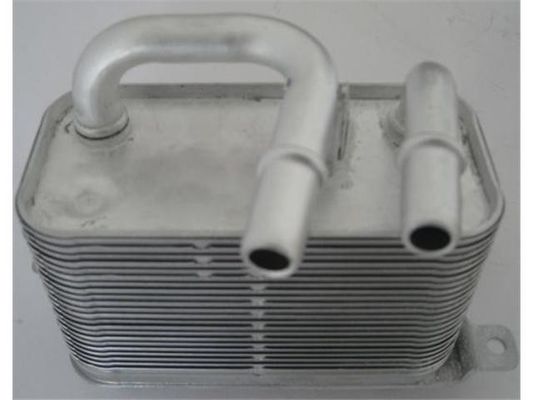 17217519213 エンジン部品 BMW オイルクーラー