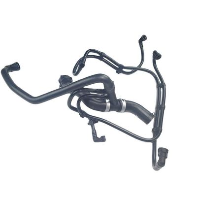 LR034637 エンジン部品 冷却用水管