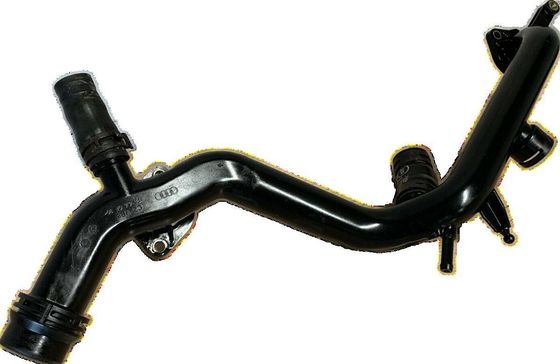06E121045F 自動車エンジンの部品 車用ラジエーターパイプ AUDI A8用の防水