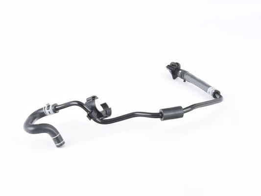 06L121081E エンジン部品 冷却水管