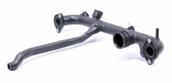 06C121085H エンジンの部品 冷却用水管