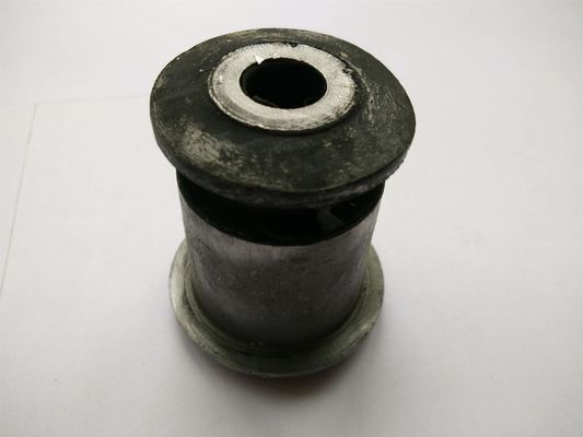 7D0407183 サスペンション部品 制御腕 ブッシュ