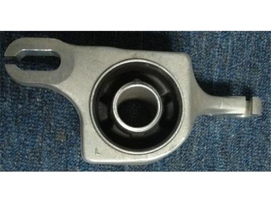 1643300743 サスペンション部品 コントロール ブッシュ