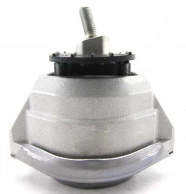 BMW 22116777118 シャーシ部品 エンジンマウント